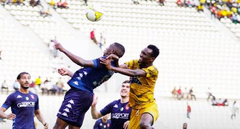 الحسم في الجزائر.. اتحاد العاصمة يفرض التعادل السلبي على أسيك أبيدجان بالكونفدرالية